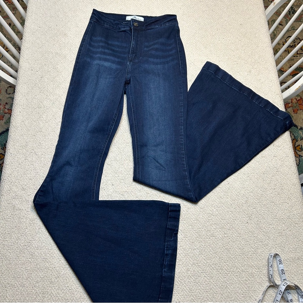 Kancan 7/27 extreme flare high rise pull on stretchy jeans bell bottoms dark L